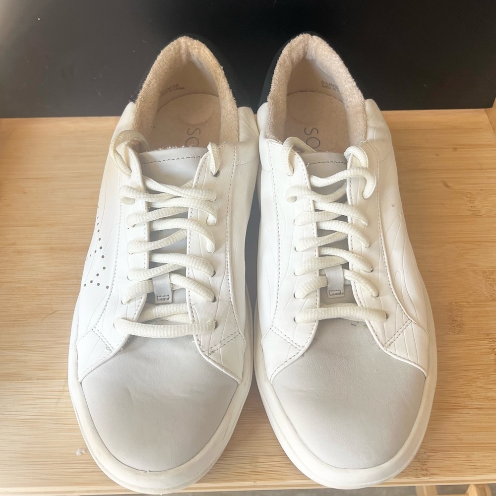 Sole Society White Leather Low Top Sneakers Size 8.5 Women’s Casual Lace Up